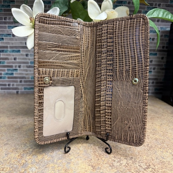 NWT Brahmin Ady Multi Eirwen snake wallet - Picture 3 of 3